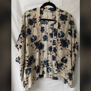 Aritzia Talula floral kimono
